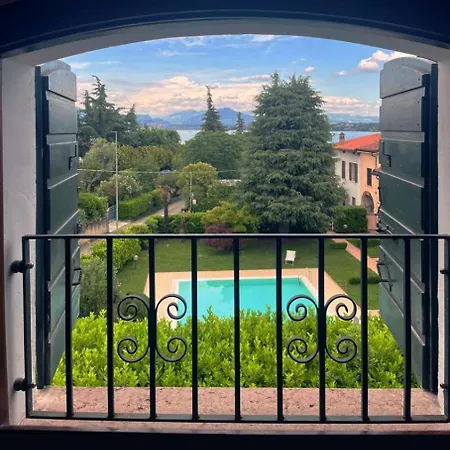 Appartamento Mansardato Con Vista Lago Peschiera del Garda Exterior photo